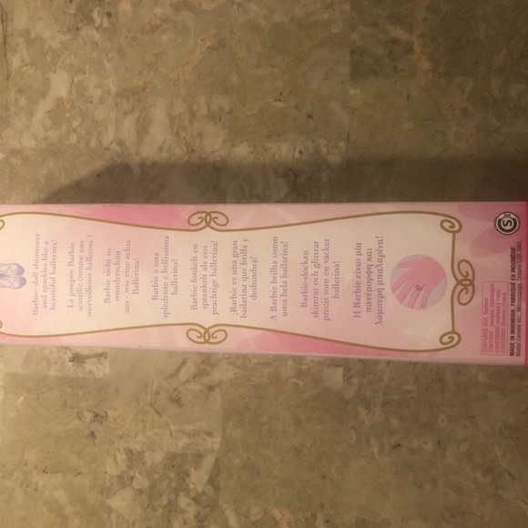 Barbie - Picture 6 of 10